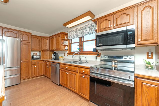 121 CR 687 Street, South Haven, MI 49090