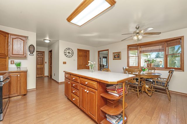 121 CR 687 Street, South Haven, MI 49090