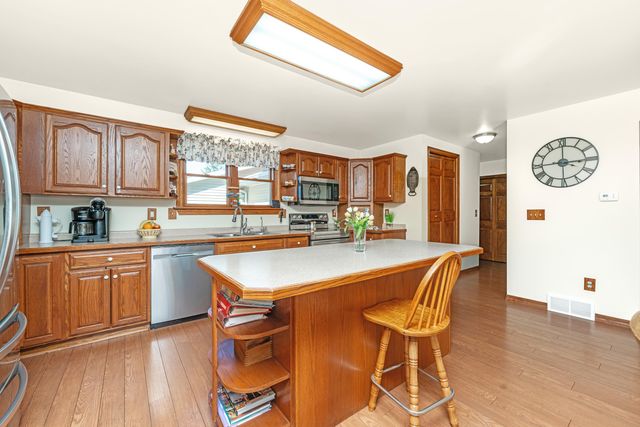 121 CR 687 Street, South Haven, MI 49090