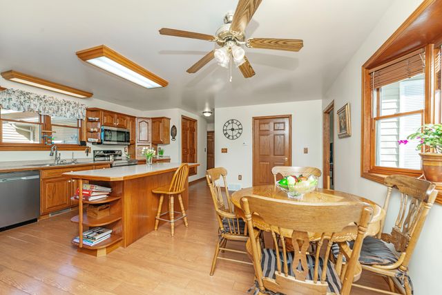 121 CR 687 Street, South Haven, MI 49090