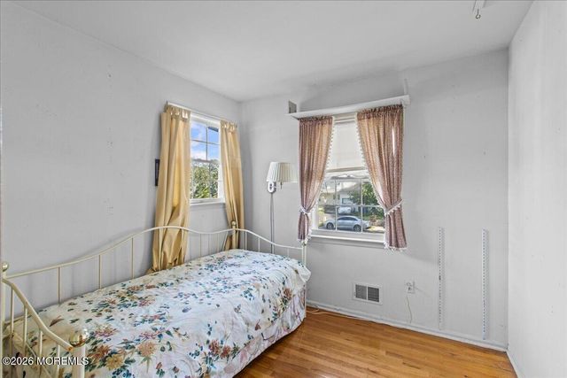 952 Alden Drive, Toms River, NJ 08753