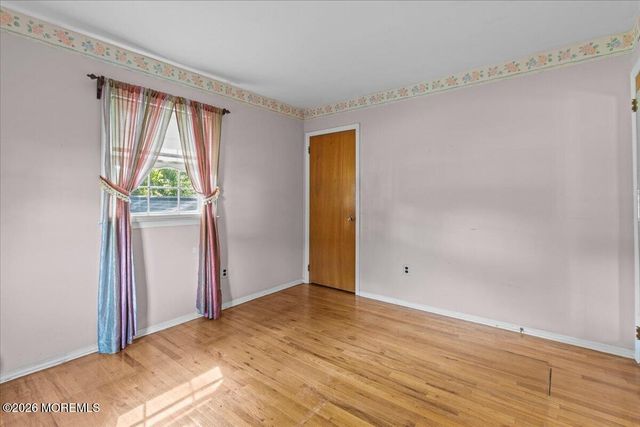 952 Alden Drive, Toms River, NJ 08753