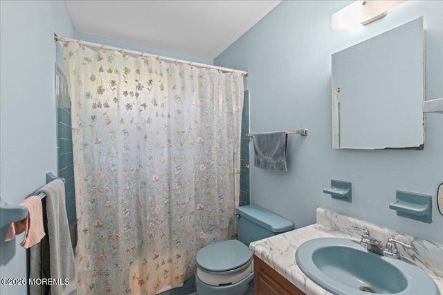 952 Alden Drive, Toms River, NJ 08753