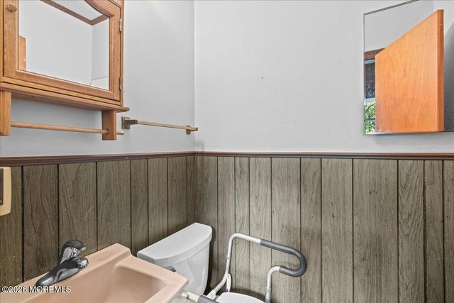 952 Alden Drive, Toms River, NJ 08753