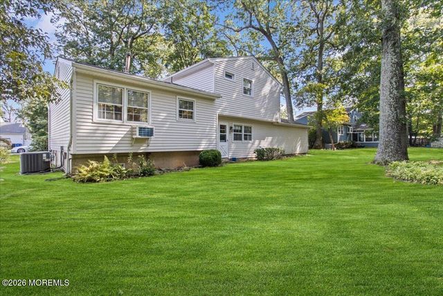 952 Alden Drive, Toms River, NJ 08753