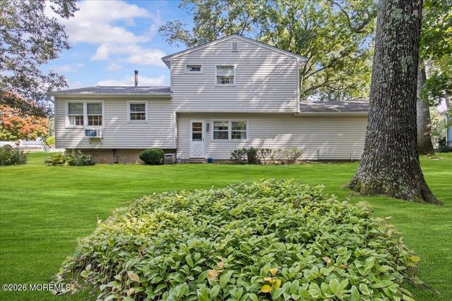 952 Alden Drive, Toms River, NJ 08753
