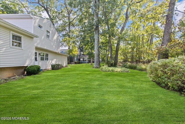 952 Alden Drive, Toms River, NJ 08753