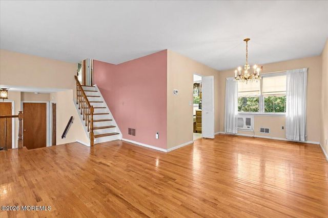 952 Alden Drive, Toms River, NJ 08753