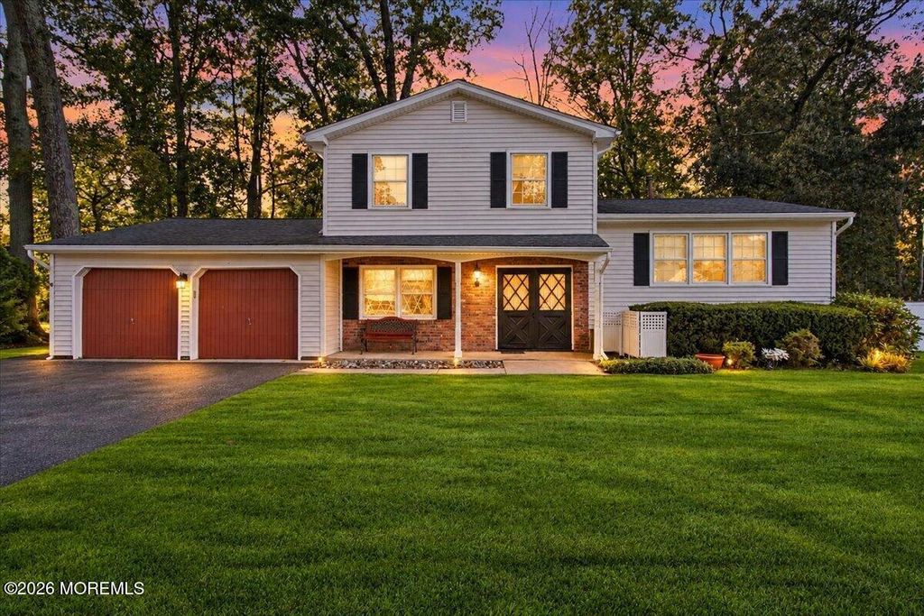 952 Alden Drive, Toms River, NJ 08753