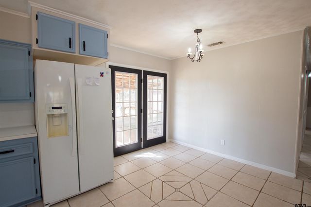 819 Palestine St, Alto, TX 75925