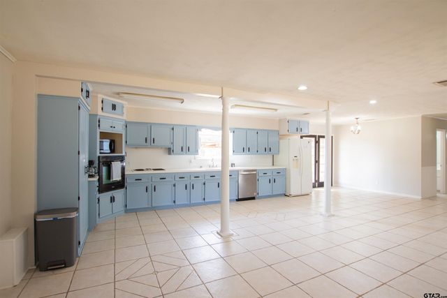 819 Palestine St, Alto, TX 75925