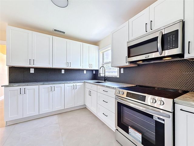4101 SHORE ACRES BOULEVARD NE, St Petersburg, FL 33703