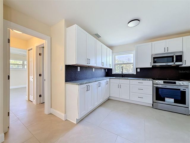 4101 SHORE ACRES BOULEVARD NE, St Petersburg, FL 33703