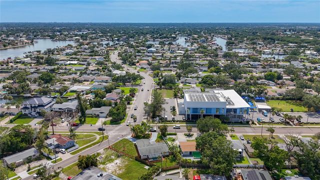 4101 SHORE ACRES BOULEVARD NE, St Petersburg, FL 33703