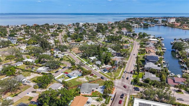 4101 SHORE ACRES BOULEVARD NE, St Petersburg, FL 33703