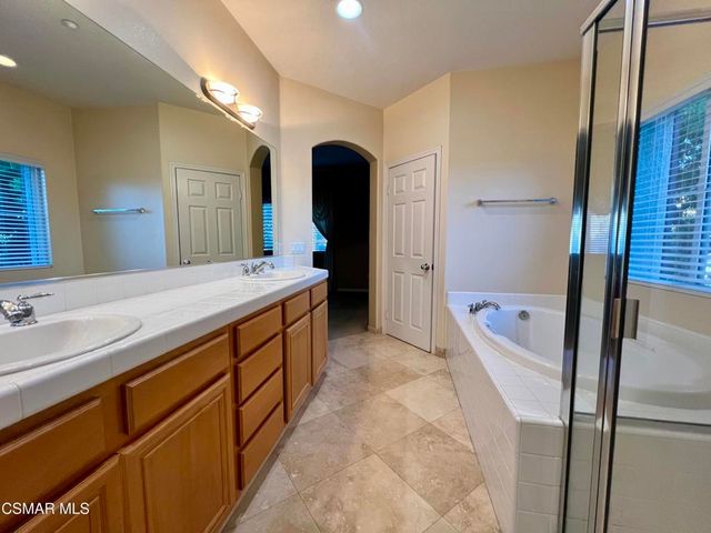 2686 Night Jasmine Drive, Simi Valley, CA 93065