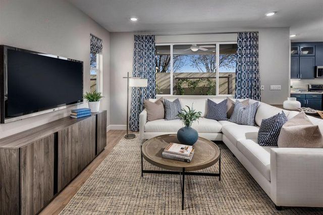 6534 E Madison Avenue, Fresno, CA 93727