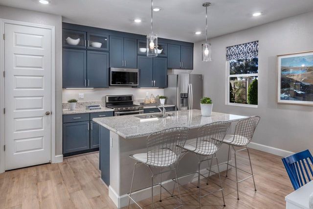 6534 E Madison Avenue, Fresno, CA 93727