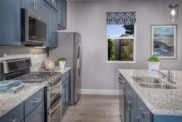 6534 E Madison Avenue, Fresno, CA 93727