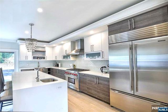 36 Myrtle Avenue A, Edgewater, NJ 07020