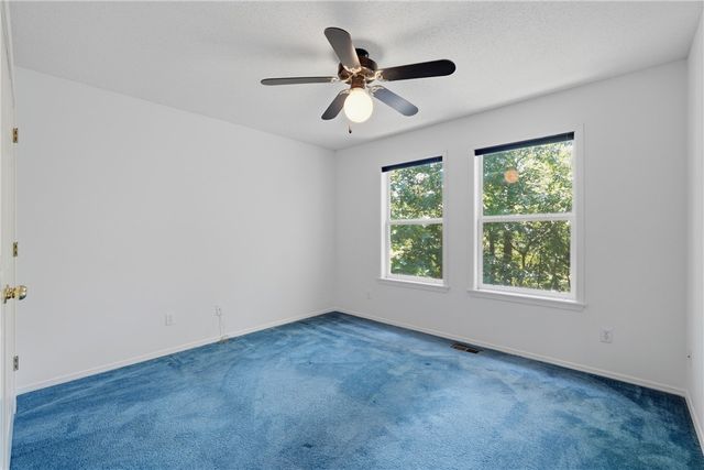 3 Richard Circle, Eureka Springs, AR 72632