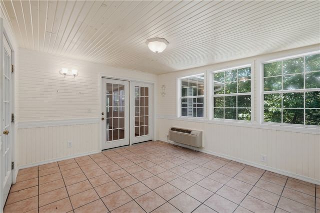 3 Richard Circle, Eureka Springs, AR 72632
