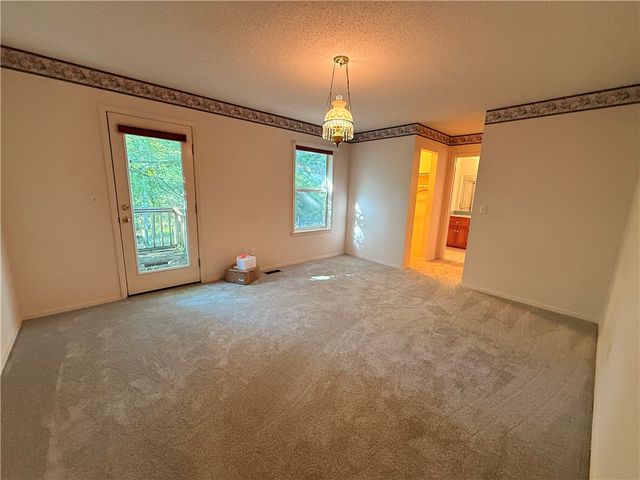 3 Richard Circle, Eureka Springs, AR 72632