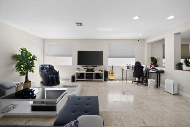 1930 Dainty Way, Hemet, CA 92545