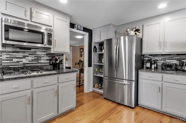 4660 Boncrest Drive West, Clarence, NY 14221