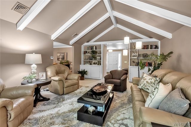 4660 Boncrest Drive West, Clarence, NY 14221
