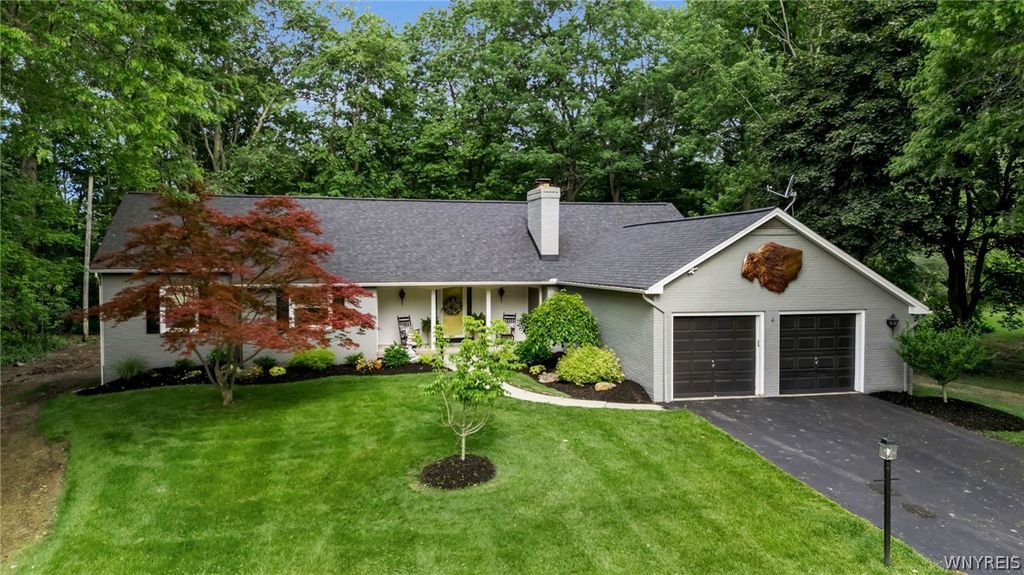 4660 Boncrest Drive West, Clarence, NY 14221