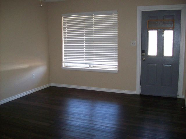2306 NW 46th St, Lawton, OK 73505