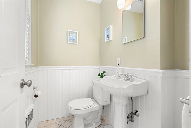 14 Melrose Ave, Needham, MA 02492