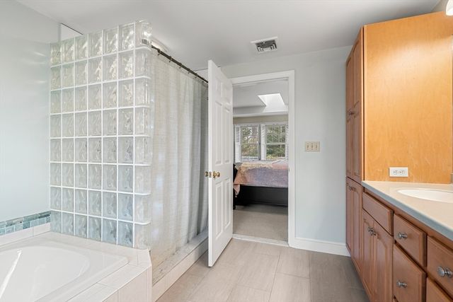 14 Melrose Ave, Needham, MA 02492