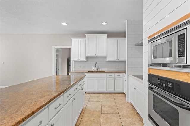 2031 Palos Verdes, Leander, TX 78641
