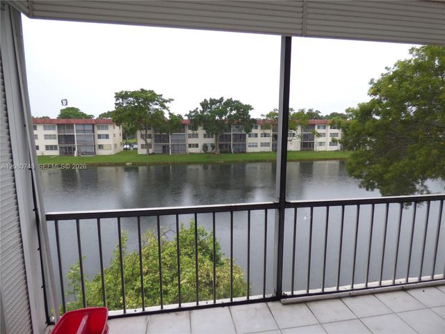 361 S Hollybrook Drive 302, Pembroke Pines, FL 33025