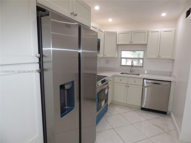 361 S Hollybrook Drive 302, Pembroke Pines, FL 33025
