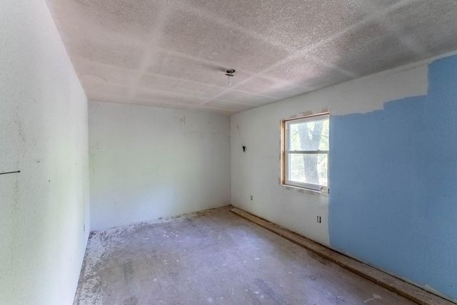 000 Missouri 19, Alton, MO 65606