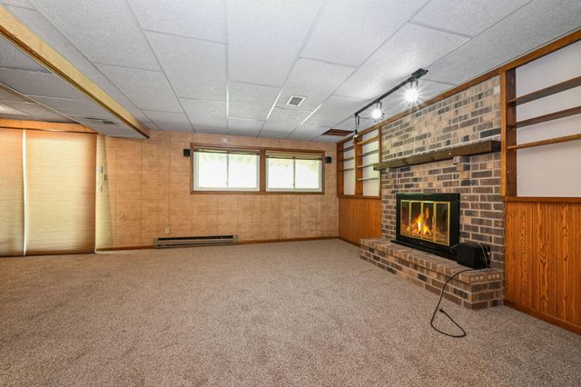 6215 Cavell Avenue N, Brooklyn Park, MN 55428