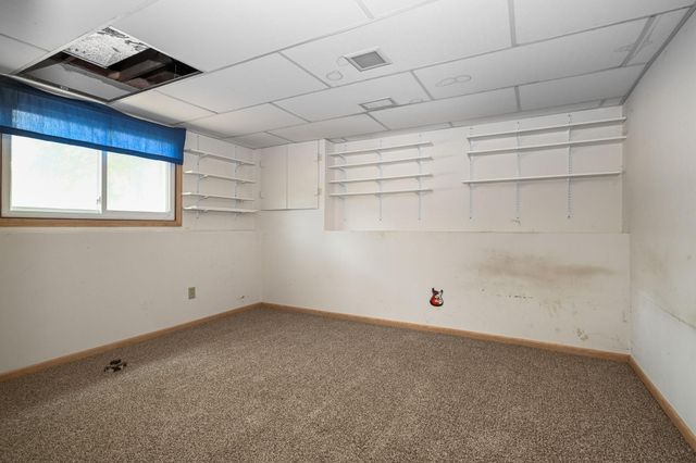 6215 Cavell Avenue N, Brooklyn Park, MN 55428