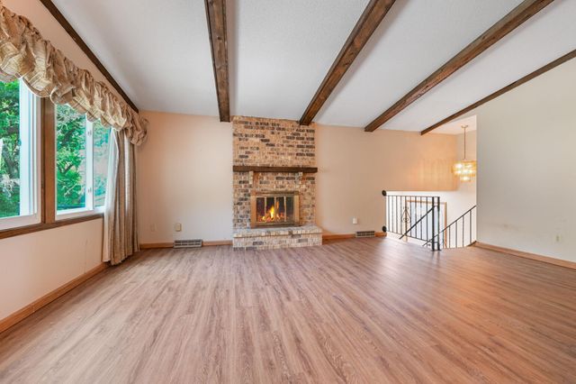 6215 Cavell Avenue N, Brooklyn Park, MN 55428