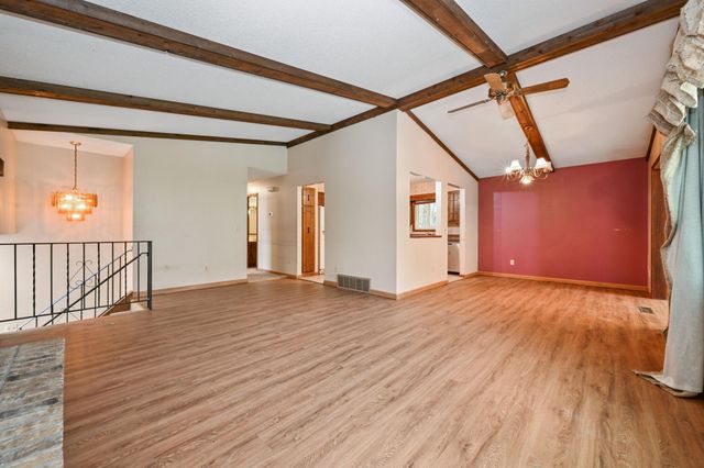 6215 Cavell Avenue N, Brooklyn Park, MN 55428