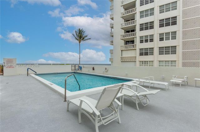 3560 S Ocean Boulevard 206, South Palm Beach, FL 33480