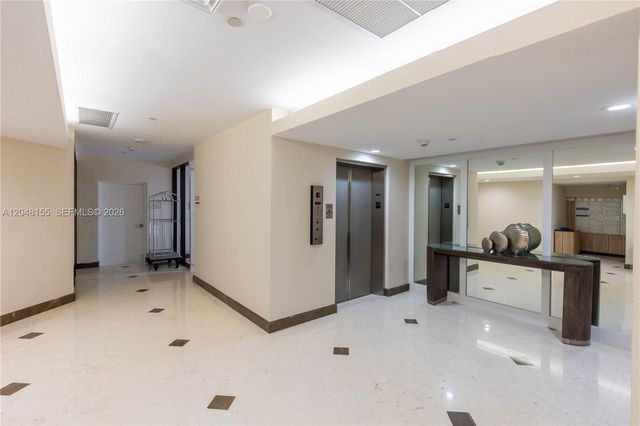 3560 S Ocean Boulevard 206, South Palm Beach, FL 33480