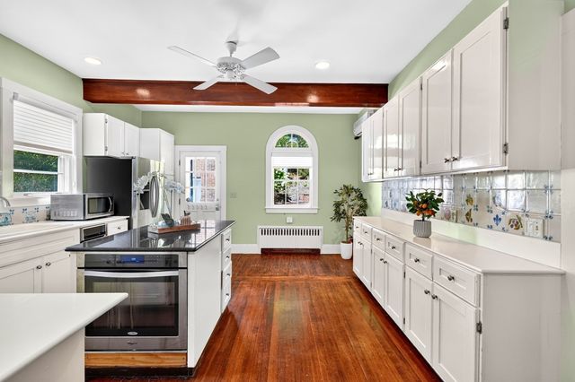 127 Commonwealth Ave, Newton, MA 02467