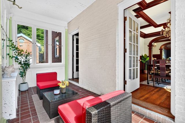 127 Commonwealth Ave, Newton, MA 02467