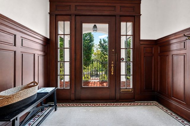127 Commonwealth Ave, Newton, MA 02467