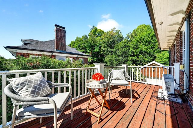 127 Commonwealth Ave, Newton, MA 02467