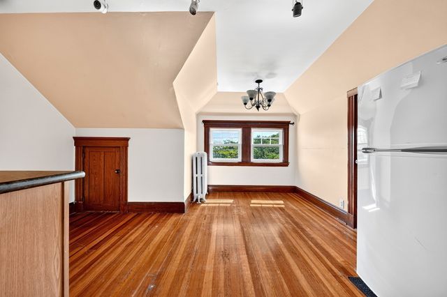 127 Commonwealth Ave, Newton, MA 02467