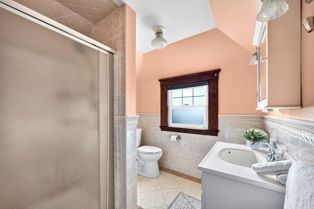 127 Commonwealth Ave, Newton, MA 02467